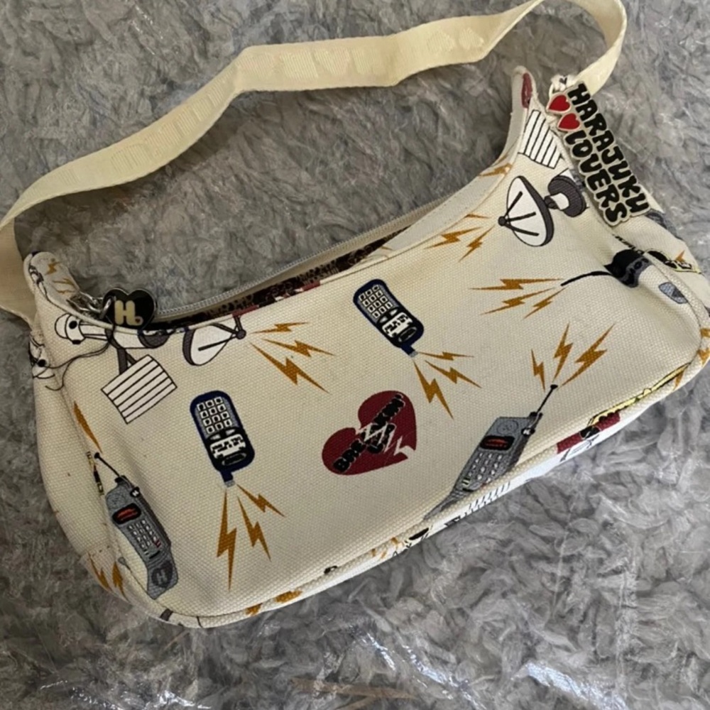 Harajuku Lovers cellphone shoulder bag